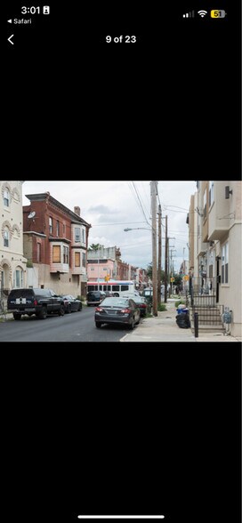 Building Photo - 2019 W Hagert St