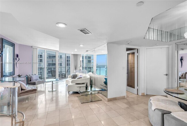 Building Photo - 16485 Collins Ave