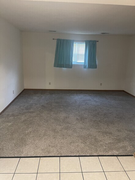 Primary Photo - 1615 Sylvan Ln