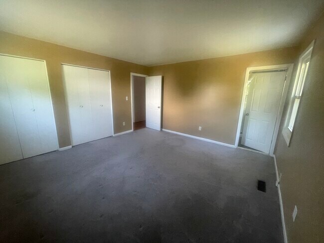 Building Photo - 2132 Chantilla Rd