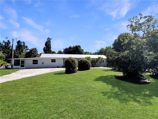 Primary Photo - 15206 Stringfellow Rd