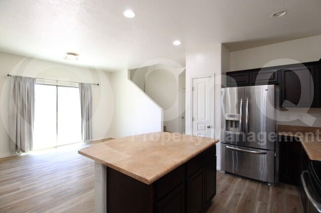 Building Photo - 3813 E Santa Fe Ln
