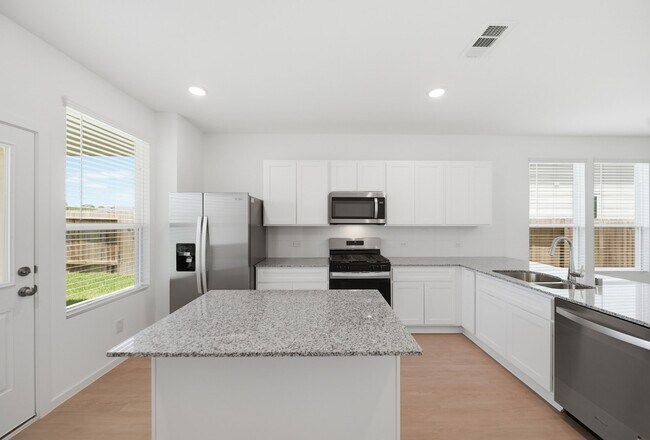 Building Photo - 833 High Mesa Ln