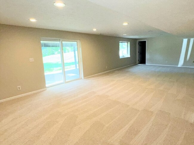 Building Photo - 917 Whirlaway Dr