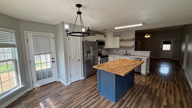 Building Photo - 5491 Milton Ridge Dr