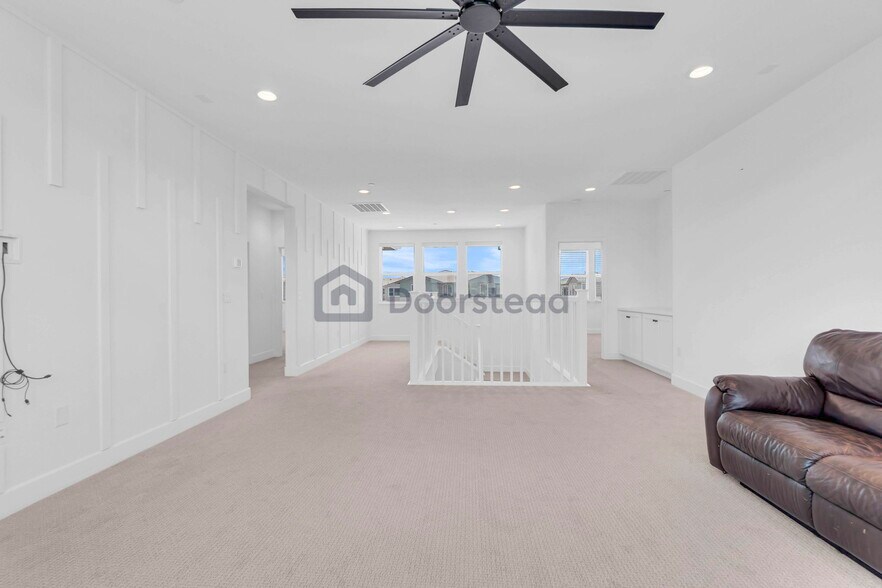 Building Photo - 16819 Karsen Ln