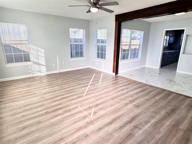 Building Photo - 202 N Riverside Dr