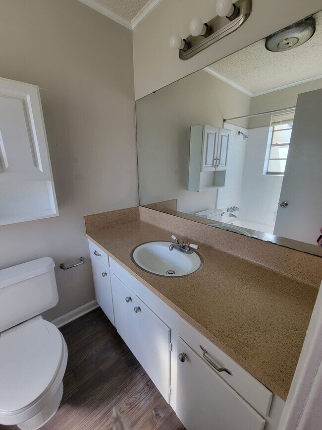 Building Photo - 3 Bedroom 2 bathroom Bossier City