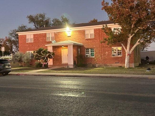 Building Photo - 212 S Fillmore St