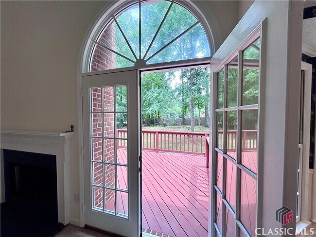 Building Photo - 120 Cedar Springs Pl