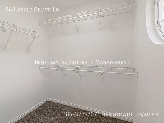 Building Photo - 848 Apple Grove Ln