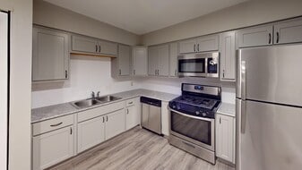 Building Photo - 333 E 18th Ave