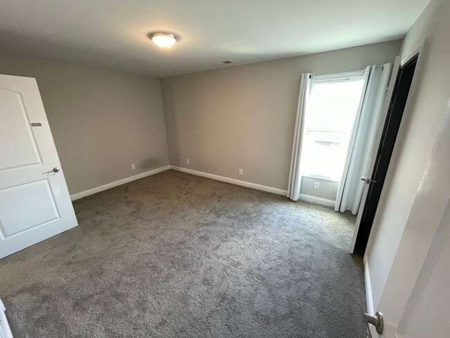 Building Photo - Perfect Condo Home For Lease