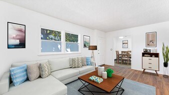 Building Photo - 1915 Peyton Ave