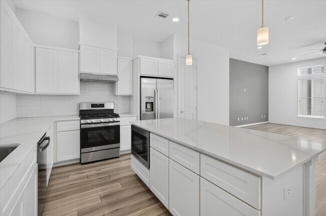 Building Photo - 1526 Ojeman Rd
