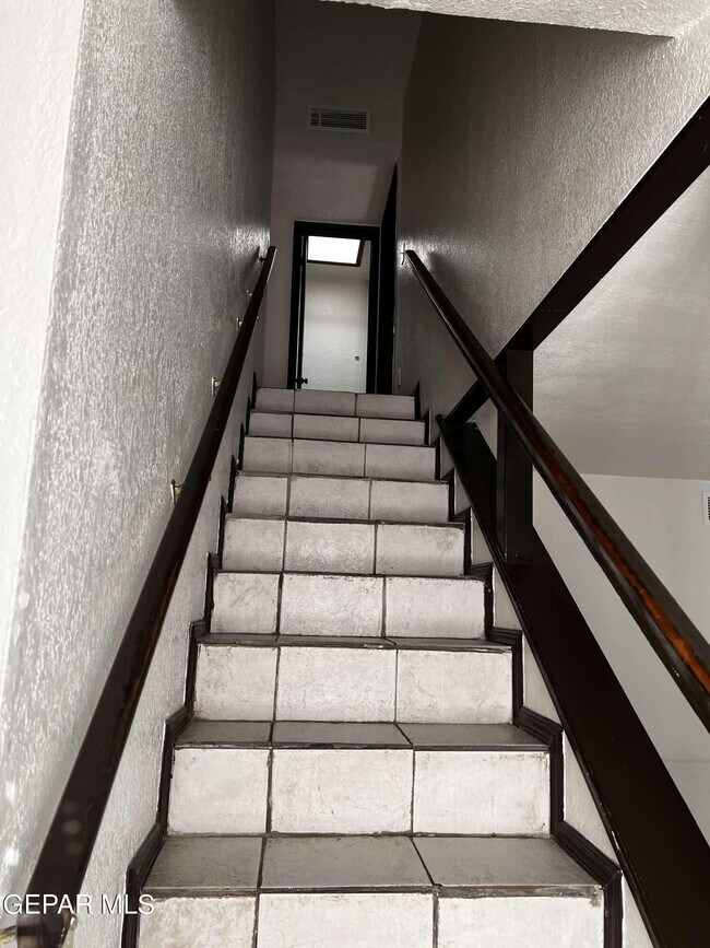 Building Photo - 1500 Monte Sanders Ln
