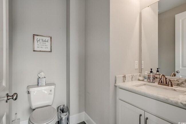Building Photo - 455 Harbour View Dr