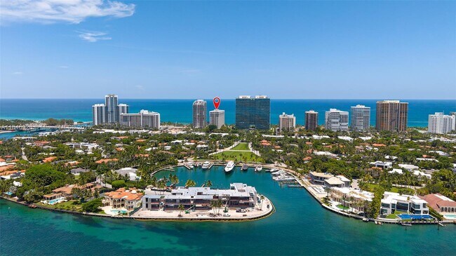 Building Photo - 10205 Collins Ave