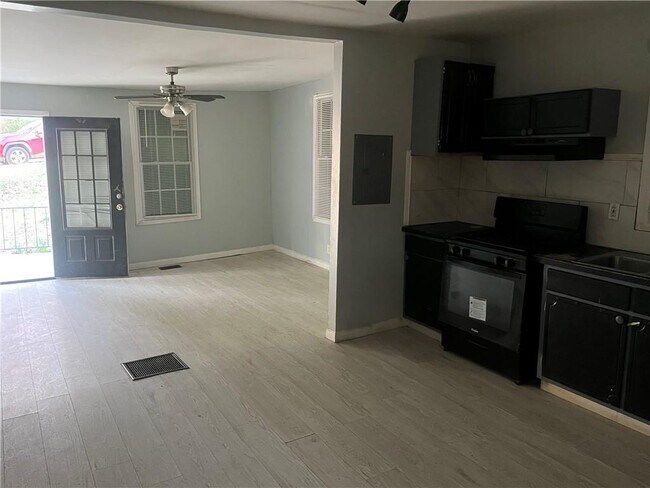 Building Photo - 3363 Lake Valley Rd NW