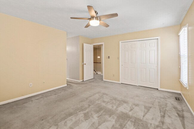 Building Photo - 804 Lancaster Ln