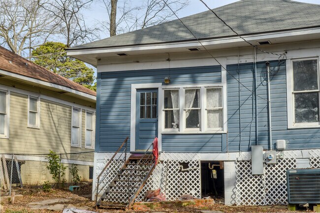 Building Photo - 2416 Highland Ave