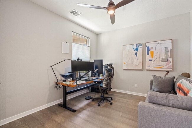 Building Photo - 4300 Sutter Cv