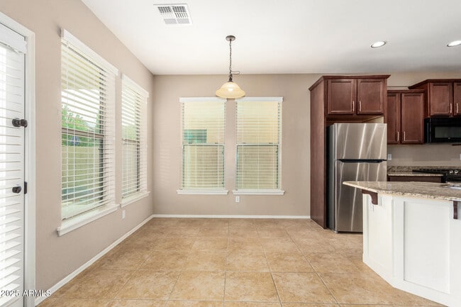 Building Photo - 3540 E Mesquite St