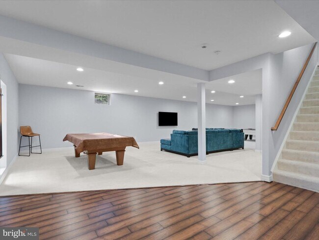 Building Photo - 904 Locust St