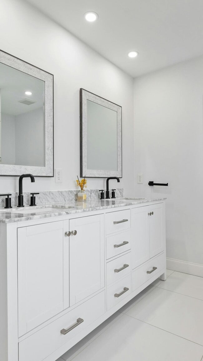 Building Photo - 3809 Haleys Way