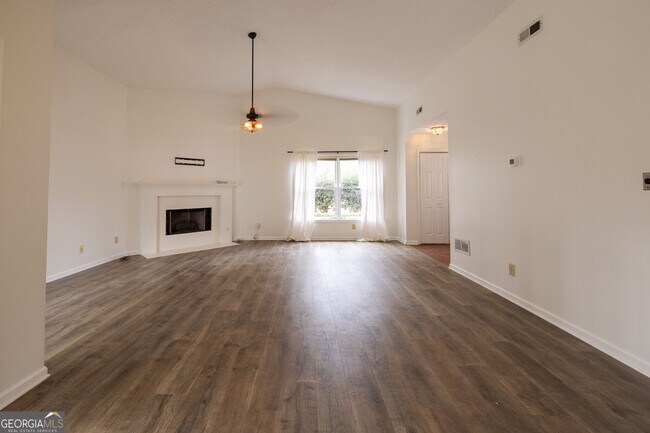 Building Photo - 112 Glendale Dr