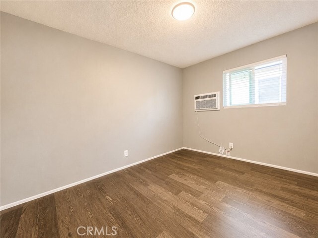 Building Photo - 204 N Orange Ave