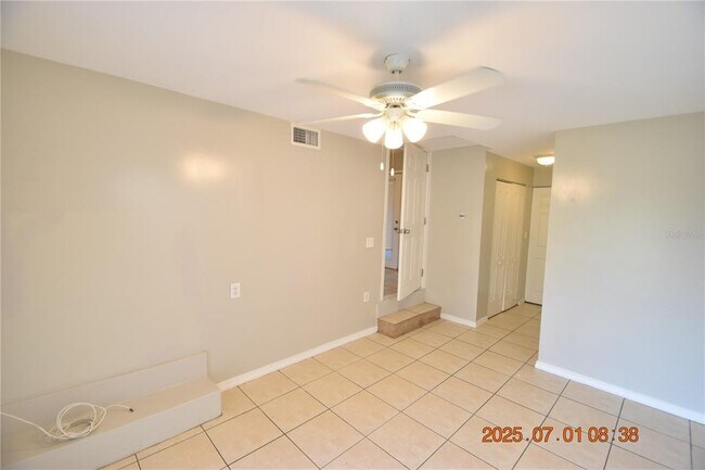 Building Photo - 818 49th Ave N