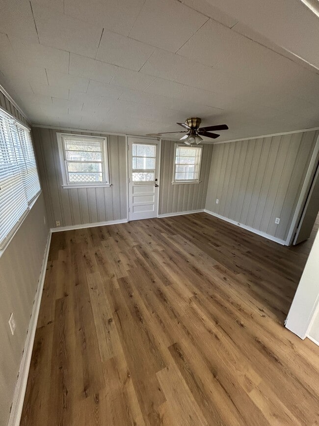 Building Photo - 1723 Crouson St