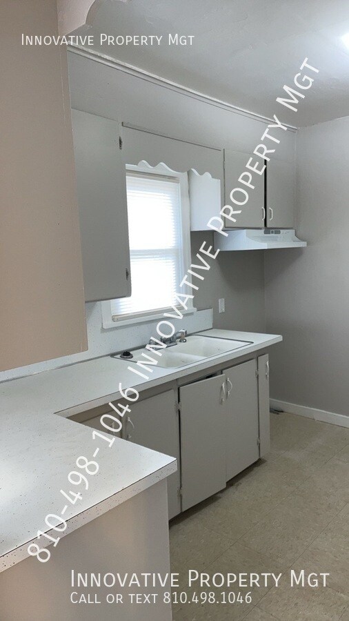 Building Photo - 1012 Farnum Ave