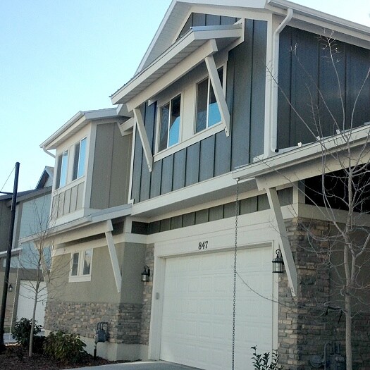 Building Photo - 868 W San Savino Way