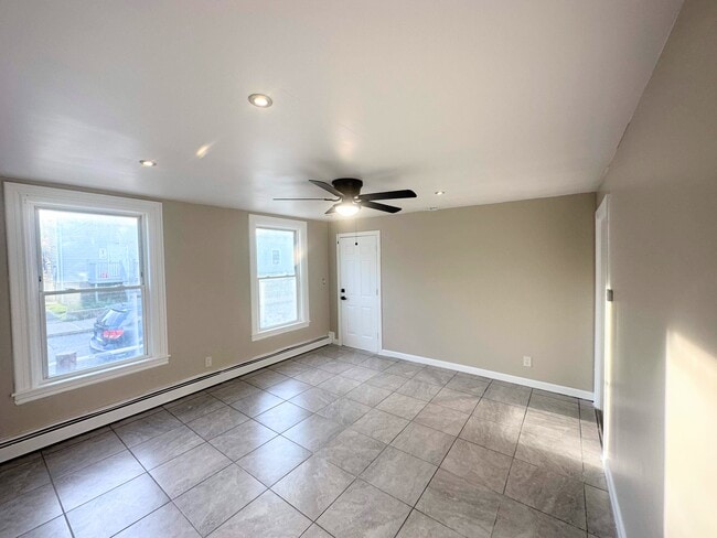 Primary Photo - 50 West Ave