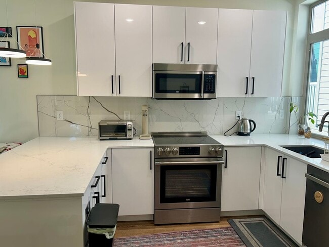 Building Photo - Pinehurst Townhome