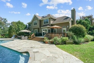 Building Photo - 24 Charnwood Dr