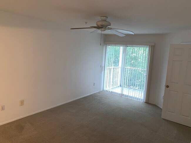 Building Photo - Central Park II Condos -  Downtown Sarasota Annual Rental 1-Bedroom 1-Bath $1595