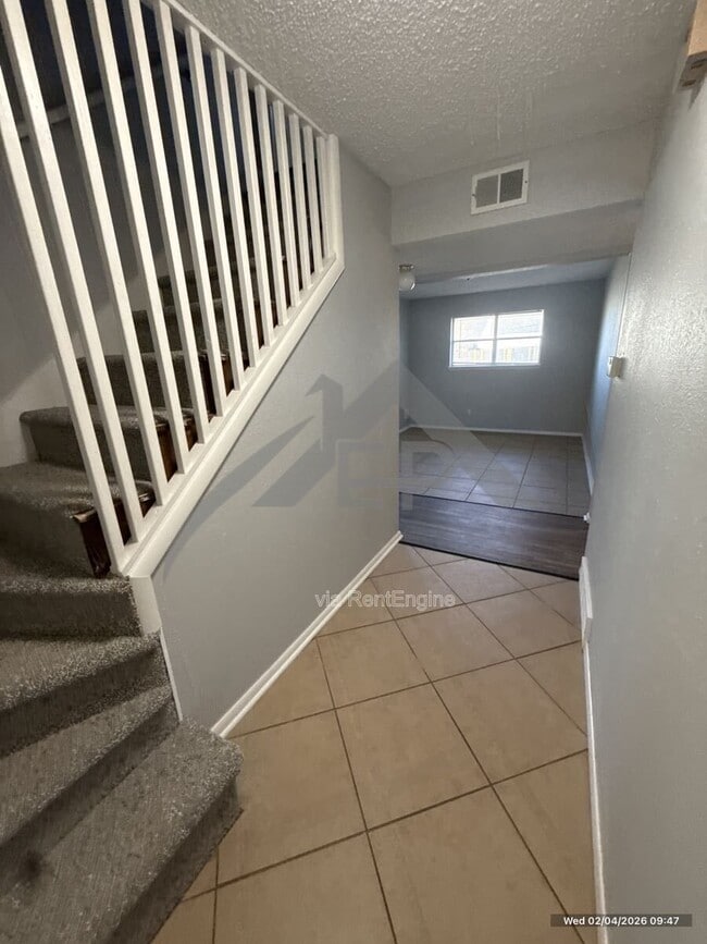 Building Photo - 629 Reynolds Rd