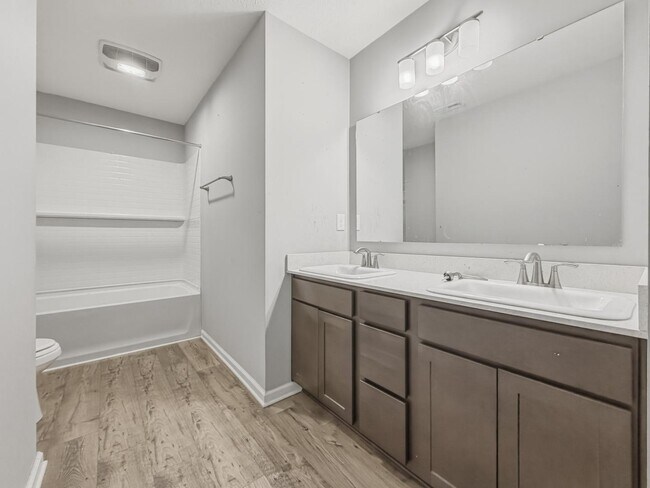 Building Photo - 2557 Plano Dr