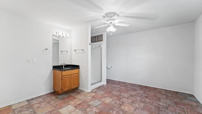 Building Photo - Serene Bella Vista Lakeside 4 bedroom
