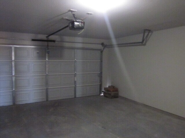 Building Photo - 1416 Warringwood Dr