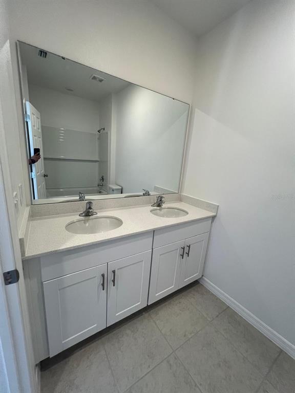 Building Photo - 1230 Wycliffe Wy