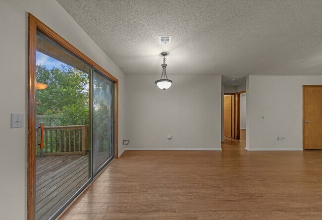 Building Photo - Great 2 Bed /1 Bath Downtown Bentonville