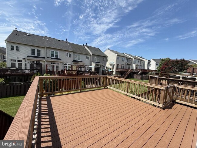 Building Photo - 5968 Autumn Spell