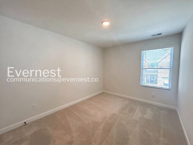 Building Photo - Modern Living Awaits in Antioch with Garage/ 3 beds & 2.5 baths / Available now!