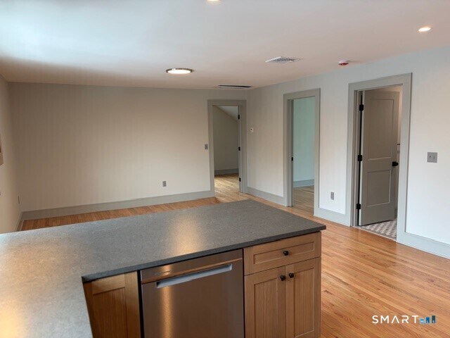 Building Photo - 108 Wilson St