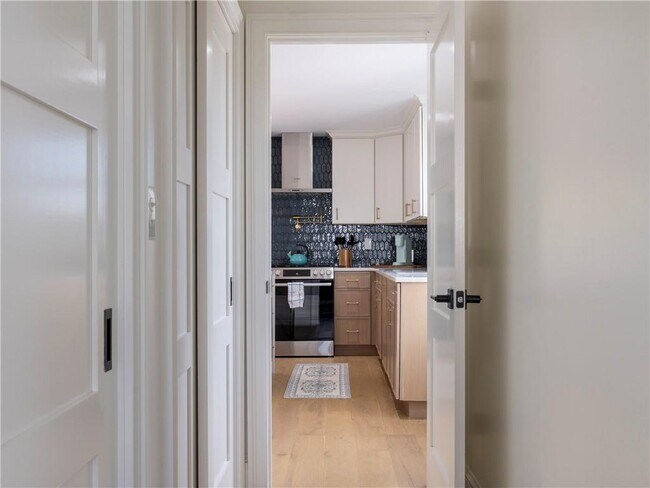 Building Photo - 9-9 Dearborn St