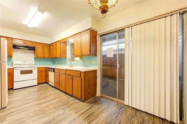 Building Photo - 6723 Tarnef Dr